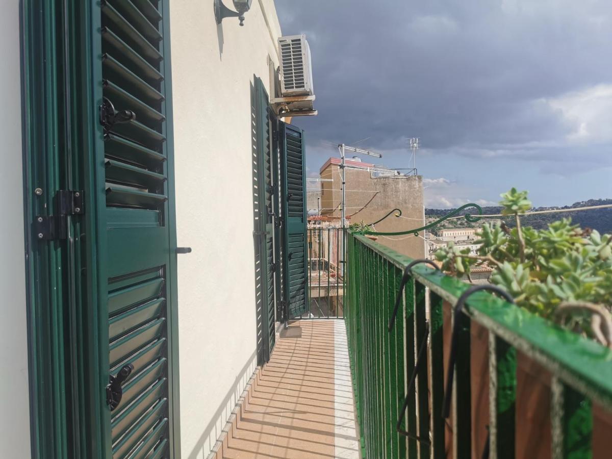 Вилла Balcone Barocco. Модика Экстерьер фото